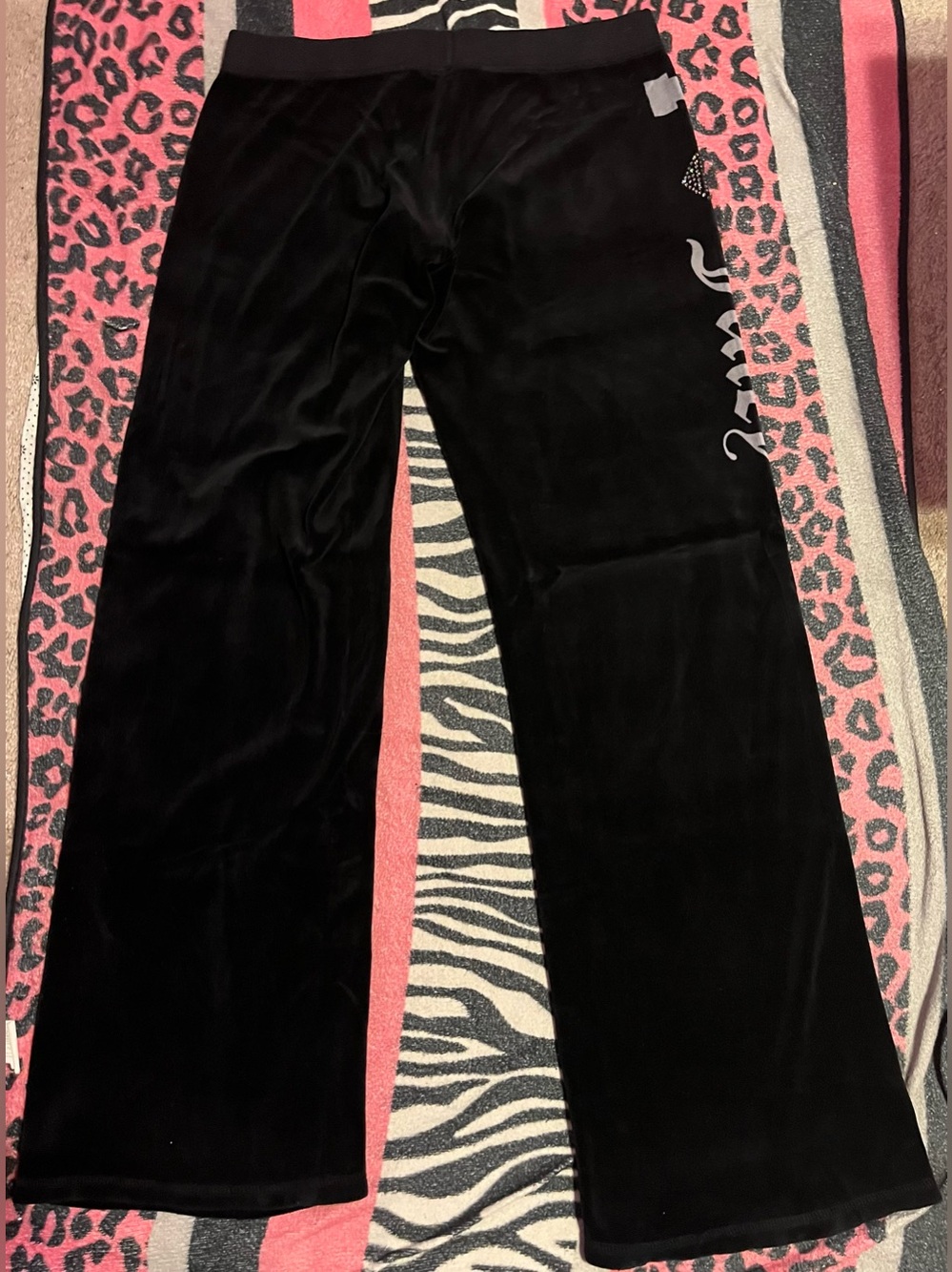 Vintage Juicy Couture Velour tracksuit - Picture 9 of 12